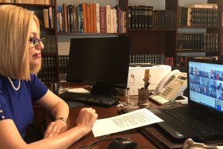 Πιέσεις για υποχρεωτική στήριξη ιδιωτών στο ΕΣΥ