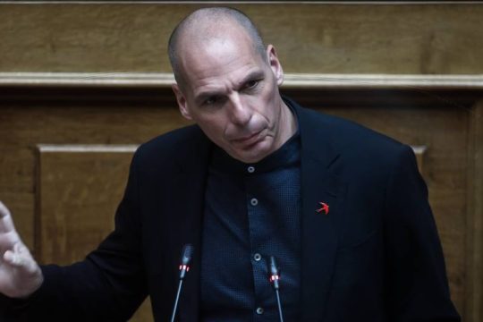 Γιάνης Βαρουφάκης: «Μόνη λύση στην κρίση από την πανδημία τα ευρωομόλογα»