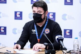 Τρικυμία εν κρανίω