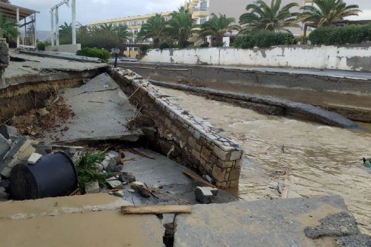 Πλημμυροπαθείς Χερσονήσου: «Ακόμα περιμένουμε αποζημιώσεις και έργα»