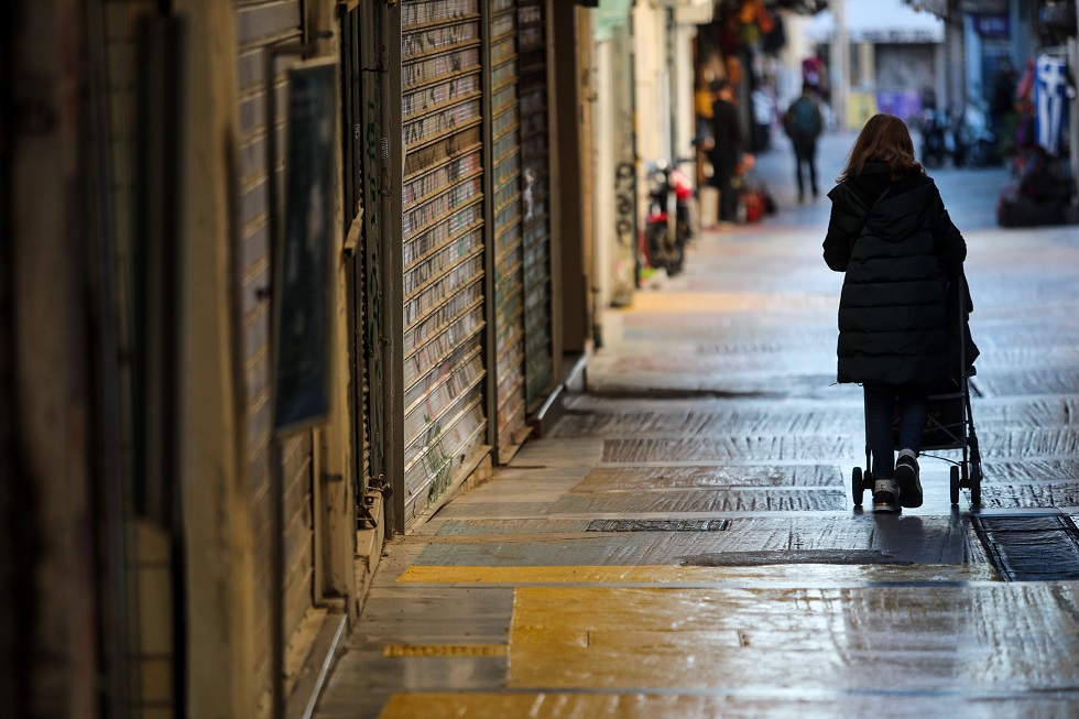 «Παγώνει» ο κυβερνητικός σχεδιασμός για άνοιγμα του λιανεμπορίου