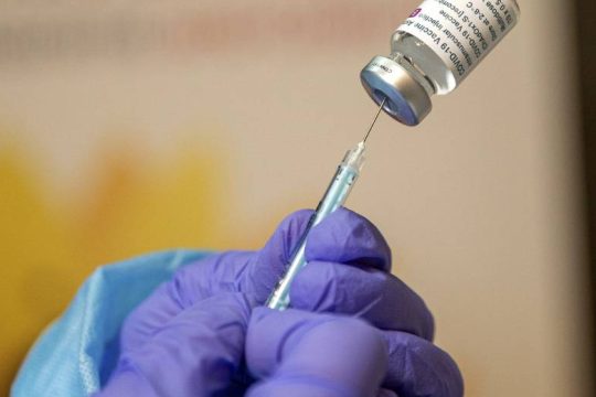 Tώρα έφτασαν τα πρώτα εμβόλια στο Κόσοβο