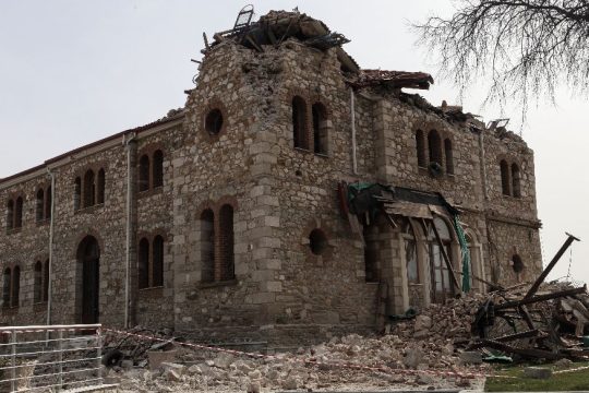Μετράει πληγές και αναμένει οικίσκους η Λάρισα