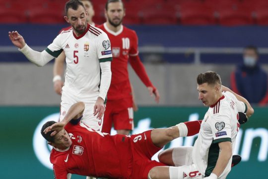 Χτύπησε ο «Λέβα», αγωνιά η Μπάγερν