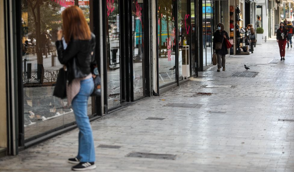 Ο Άδ. Γεωργιάδης «ανοίγει» το λιανεμπόριο – Πάνω από 3.000 κρούσματα τη μέρα «βλέπουν» οι ειδικοί
