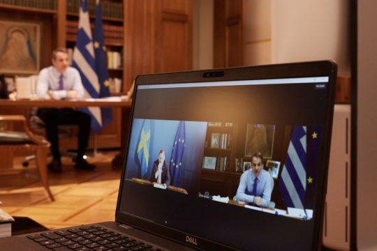 Ο Μητσοτάκης προλειαίνει το έδαφος για παράταση του lockdown