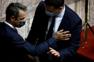 Κυβέρνηση εγκλωβισμένη στην αποτυχία της