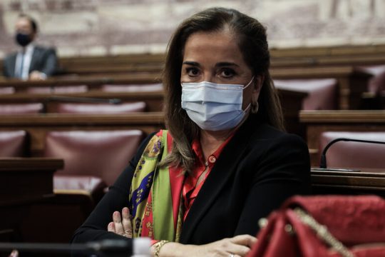 Ισχύει το λοκντάουν για τους τουρίστες και για την Ντόρα;