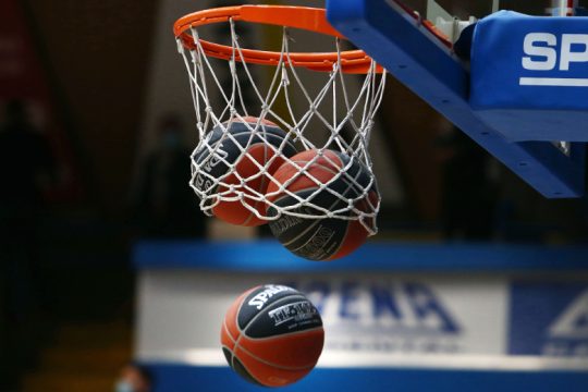 Το Πρωτοδικείο βγάζει μεταβατικό πρόεδρο