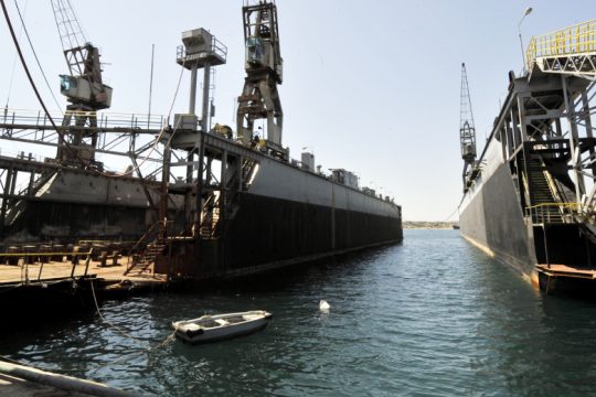 Επελαύνει ο κορονοϊός στα ναυπηγεία στο Πέραμα