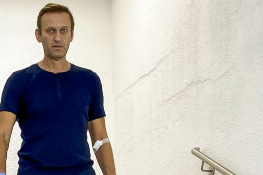 Σε απεργία πείνας ο Ναβάλνι, με αίτημα να τον δει γιατρός