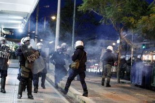 Τώρα συλλαμβάνετε και τις δασκάλες των παιδιών σας; Αίσχος και Ντροπή σας!