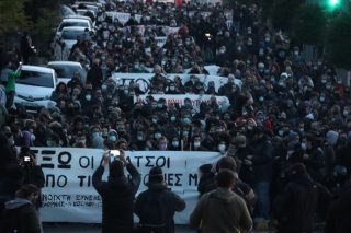 Το κράτος δικαίου στον σκουπιδοτενεκέ