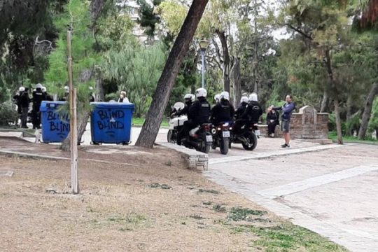 Να μπουν σε διαθεσιμότητα οι αστυνομικοί του οργίου καταστολής στη Ν. Σμύρνη