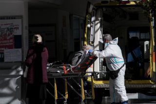 «Εμπόλεμη ζώνη» τα νοσοκομεία
