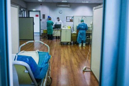 Επιστράτευση ιδιωτών γιατρών ανακοίνωσε ο υπουργός Υγείας