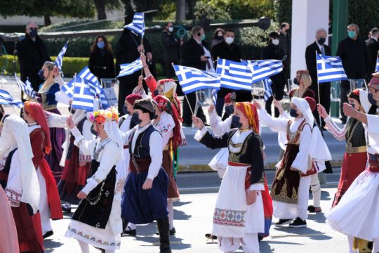 Δεν είμαστε ούτε για τα πανηγύρια…