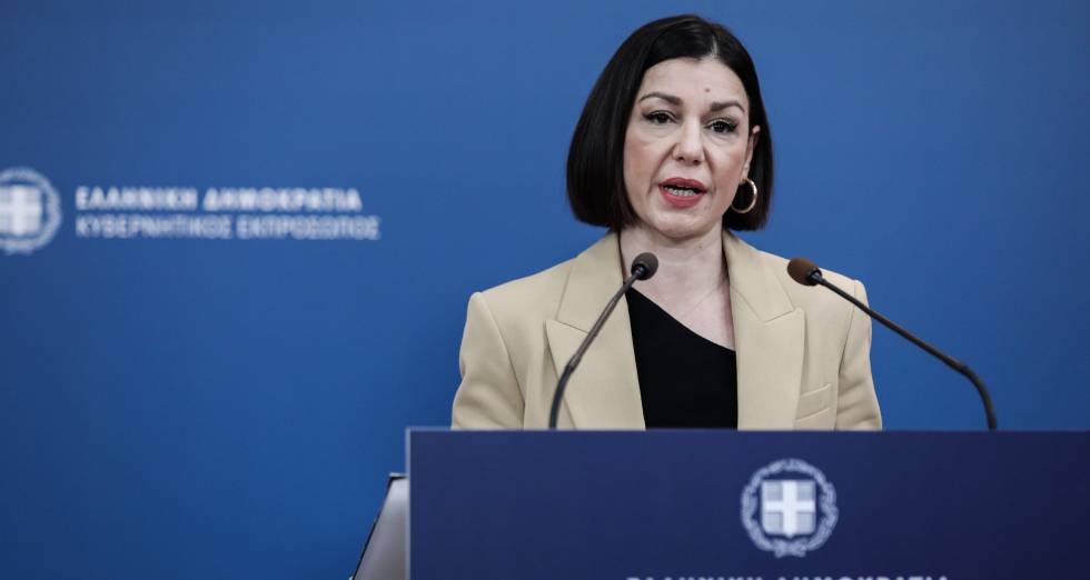 Εμμένουν στον διχασμό παρά το κάλεσμα για ενότητα