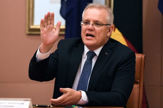 «Άλλαξε ο Μανωλιός κι έβαλε τα ρούχα του αλλιώς» στην Αυστραλία