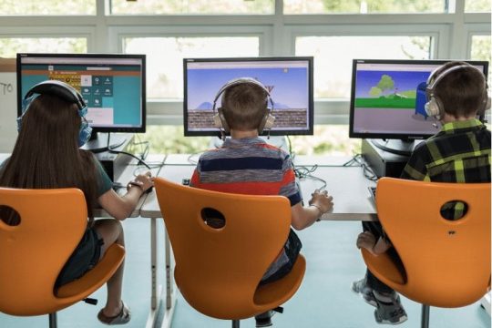 Η Schneider Electric παρουσιάζει τις τάσεις της εκπαιδευτικής τεχνολογίας