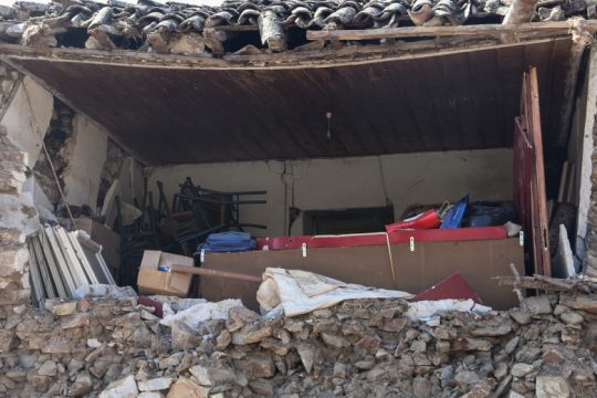 Πέθανε 83χρονος που είχε απεγκλωβιστεί στο Μεσοχώρι μετά τον σεισμό