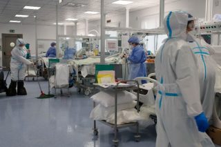 Χάνονται ανθρώπινες ζωές γιατί δεν βρέθηκε κρεβάτι ΜΕΘ