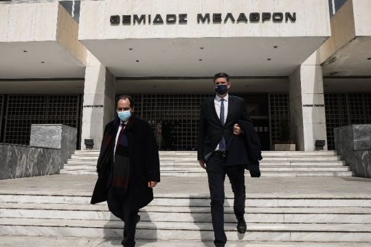 Μηνυτήρια αναφορά ΣΥΡΙΖΑ στον Άρειο Πάγο για την αστυνομική εκτροπή στη Νέα Σμύρνη