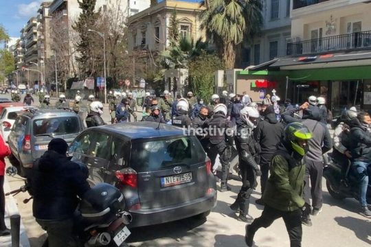 Ακροδεξιά επίθεση στο «Σχολείο»