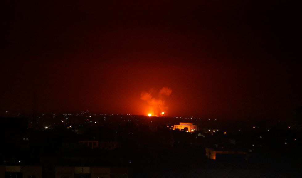 Νεκροί και τραυματίες σε επιθέσεις κατά θέσεων αντικαθεστωτικών στη Συρία