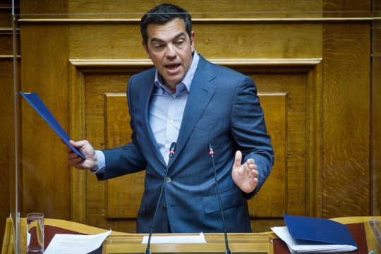 Απαρίθμησε τα σκάνδαλα απευθείας αναθέσεων, επιτέθηκε για την αποτυχία στην πανδημία