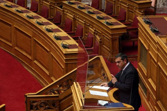 «Εξοφλείτε γραμμάτια στους καναλάρχες»