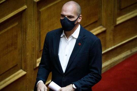 Κάλεσμα για μέτωπο προστασίας της δημοκρατίας