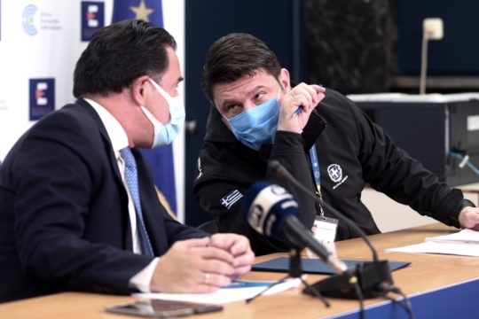 Χαρδαλιάς «αδειάζει» Άδωνι δια αντιπροσώπου
