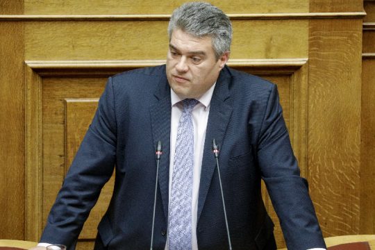 Απλή επίπληξη για «γαλάζια» παράβαση στο Κολωνάκι