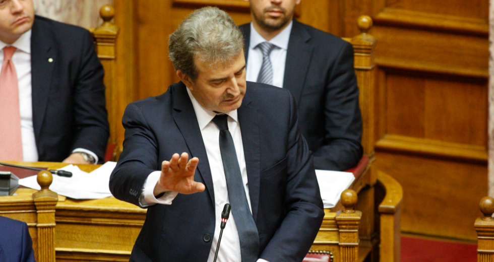 Η Λευκή Βίβλος του Υπ. Προ.Πο.: Γυαλιστερή βιτρίνα σε σάπιο μαγαζί