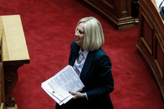 Τα εσωκομματικά στο τραπέζι