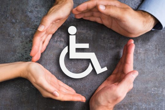 Τα στερεότυπα που στερούν το δικαίωμα στην εργασία