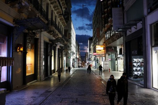 Έκτακτη επιχορήγηση για το λιανεμπόριο ζητούν τρεις περιφερειάρχες