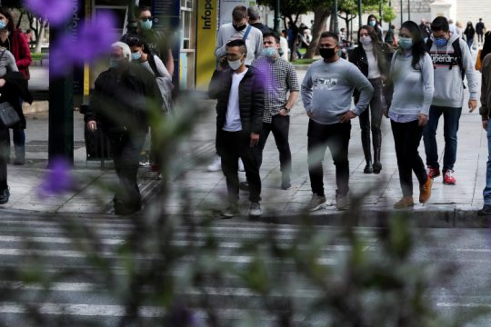 Οι φόβοι για νέα έξαρση ματαίωσαν τα κυβερνητικά σχέδια – Τι ισχύει από σήμερα