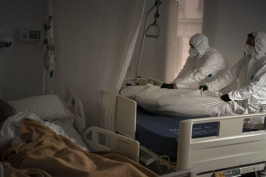 Η πανδημία ως αφορμή για τη δυστοπία