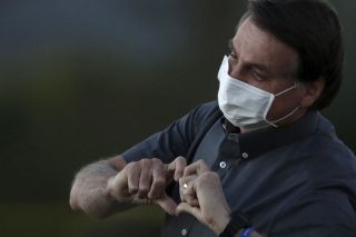 Στενεύει ο κλοιός για τον Ζαΐρ Μπολσονάρο