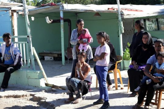Η πολιτεία «κρέμασε» τον Δήμο Χαλανδρίου στην ένταξη των Ρομά