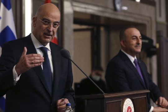 Πώς σχολίασε τη συνάντηση της Αγκυρας η αντιπολίτευση