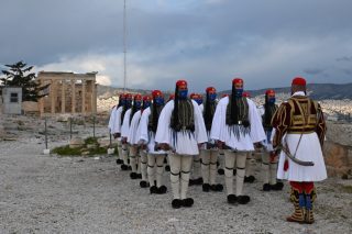 Τα 200 χρόνια αλλιώς