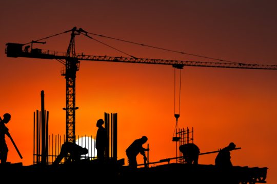 Η κοινωνική διάσταση των απλήρωτων υπερωριών