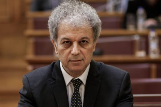 Περιπέτεια για βουλευτή της Ν.Δ.: Έκανε εγχείριση καρδιάς εξαιτίας ενός… σάντουιτς