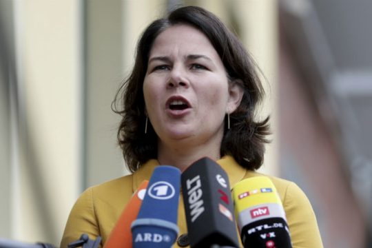 Από το «πουθενά»… στο κατώφλι της Καγκελαρίας
