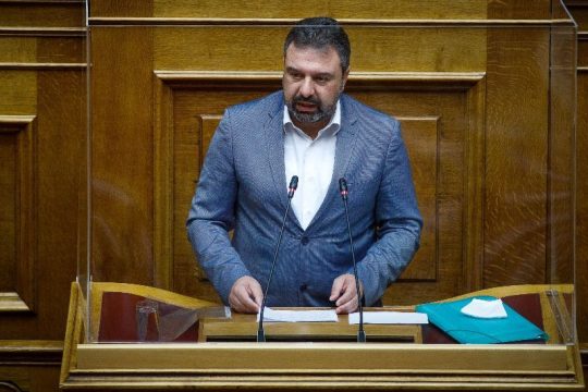 Χωρίς καμία ένδειξη η άρση ασυλίας του βουλευτή Αραχωβίτη, καταγγέλλει ο ΣΥΡΙΖΑ