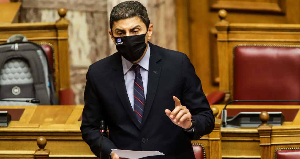 Ούτε τα προσχήματα
