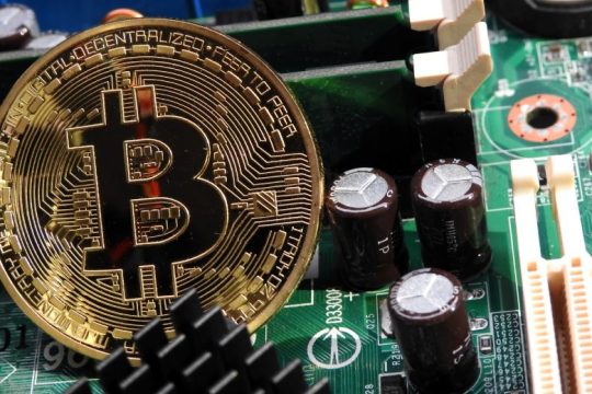 Britcoin εναντίον Bitcoin